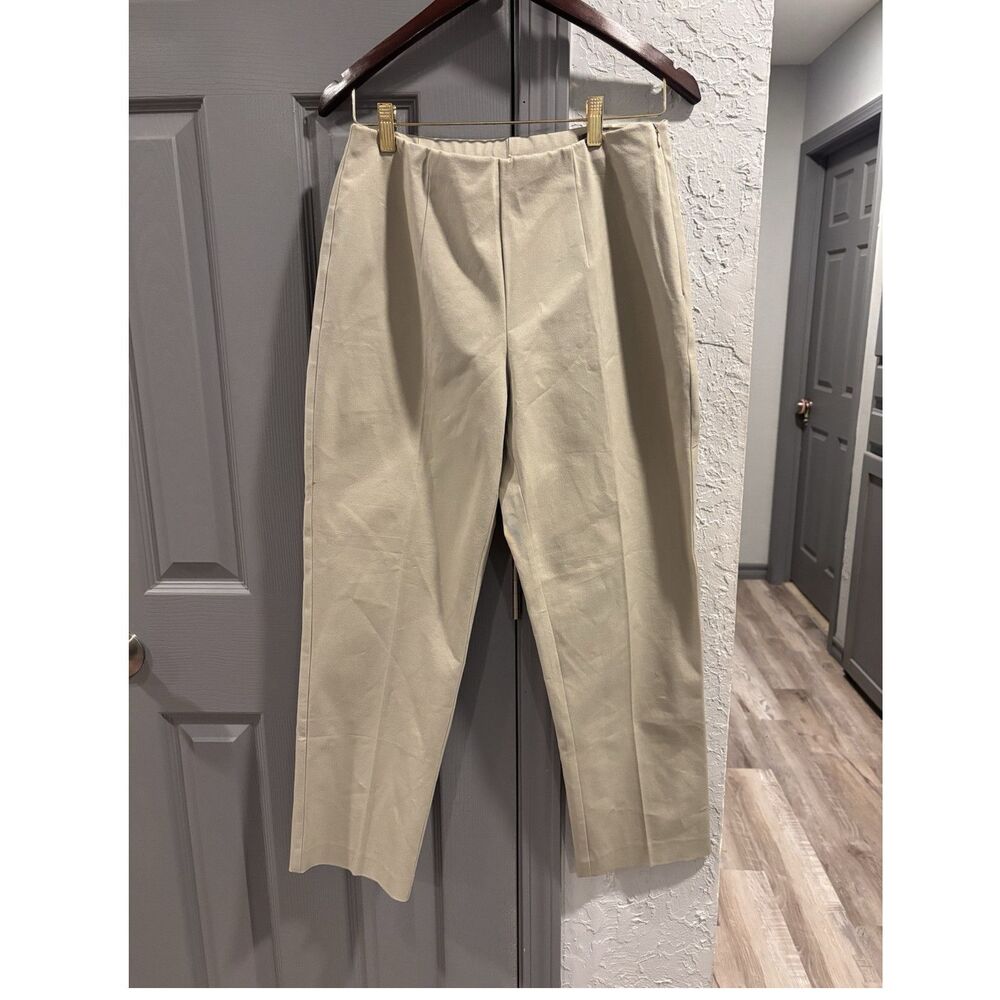 Eddie Bauer Bremerton Fit Women’s Petite 10 Stone Dress Pants Straight Mid Rise